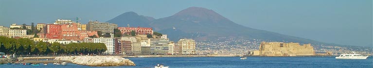 Napoli - il magnifico golfo e il Castel Dell'Ovo